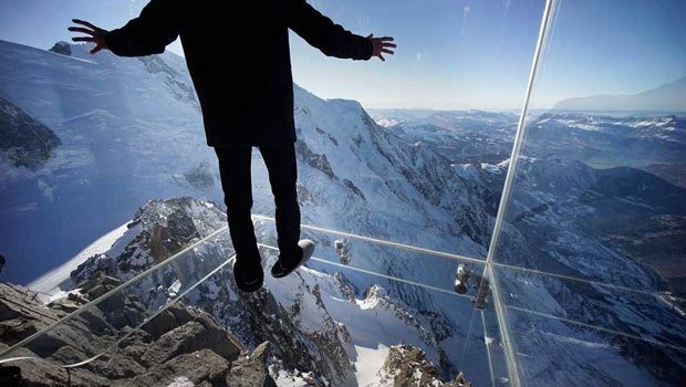 chamonix-step-into-the-void