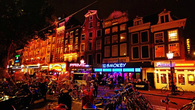 Club Smokey Amsterdam - Party All Night Long in Rembrandtsplein!