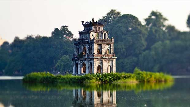 ho-hoan-kiem-lake